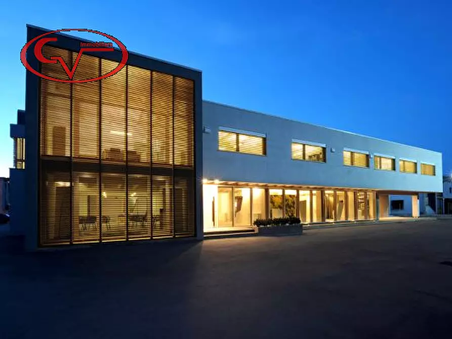 Immagine 4 di Negozio in vendita  in SS 69 a San Giovanni Valdarno