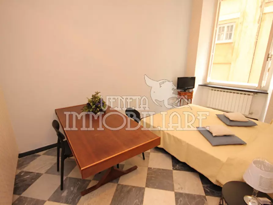 Immagine 2 di Appartamento in affitto  in piazza de marini a Genova
