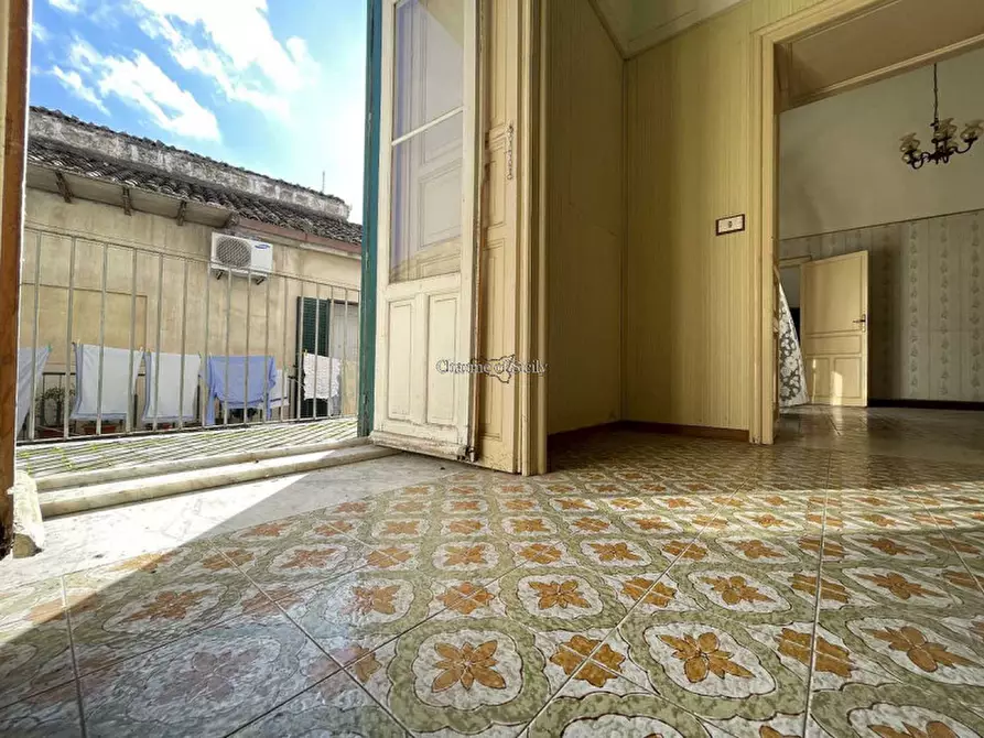 Immagine 2 di Appartamento in vendita  in via Carlo Papa a Modica