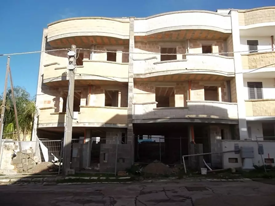 Immagine 7 di Villa in vendita  a Casarano