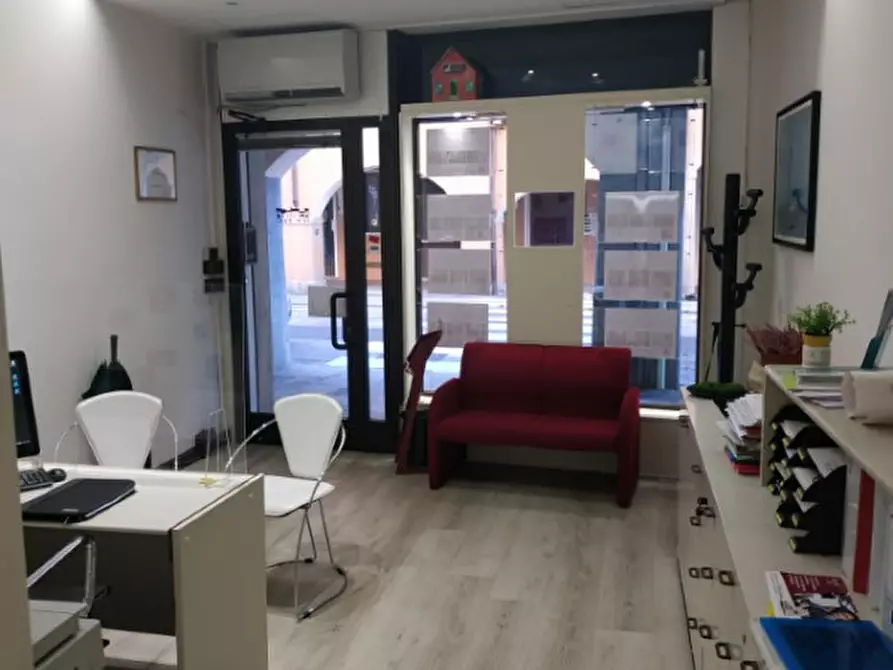 Immagine 1 di Negozio in affitto  in Corso Vittorio Emanuele a Padova