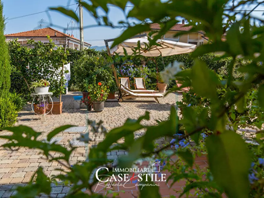 Immagine 7 di Appartamento in vendita  in Via dell'Angelo a Ameglia