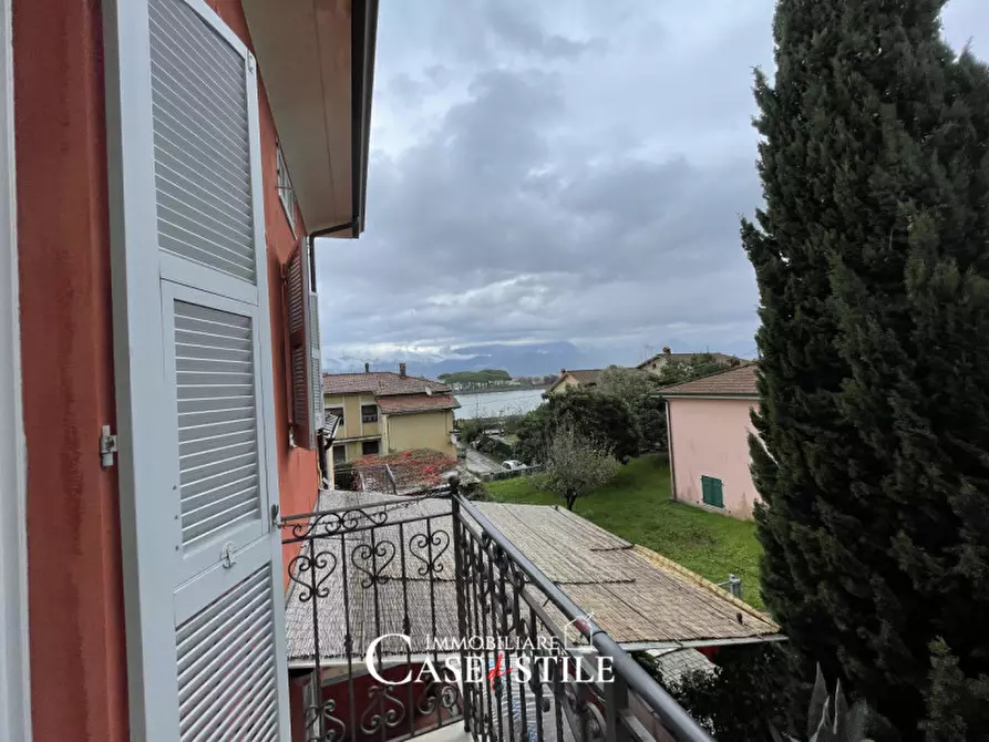 Immagine 12 di Appartamento in vendita  in Via dell'Angelo a Ameglia