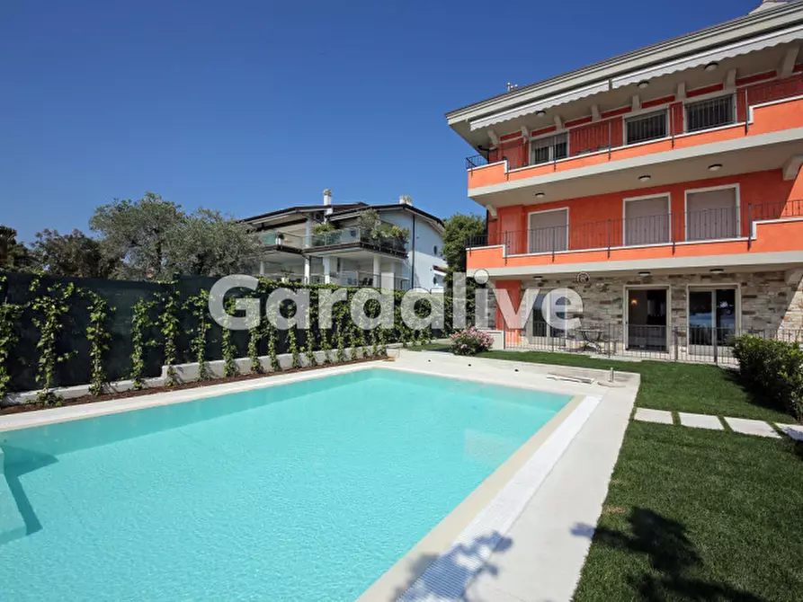 Immagine 3 di Appartamento in vendita  a Sirmione