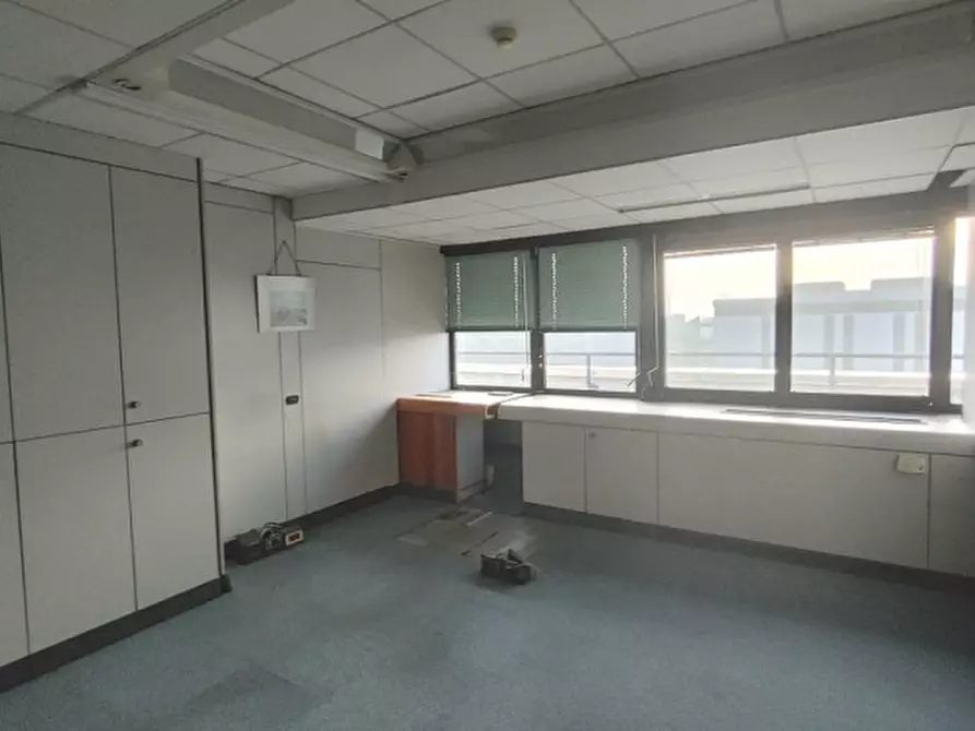 Immagine 20 di Ufficio in vendita  in STRADA 3 a Assago