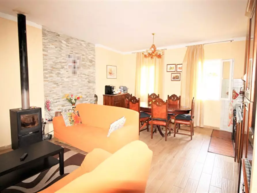 Immagine 2 di Appartamento in vendita  in via dei mille a Montevarchi