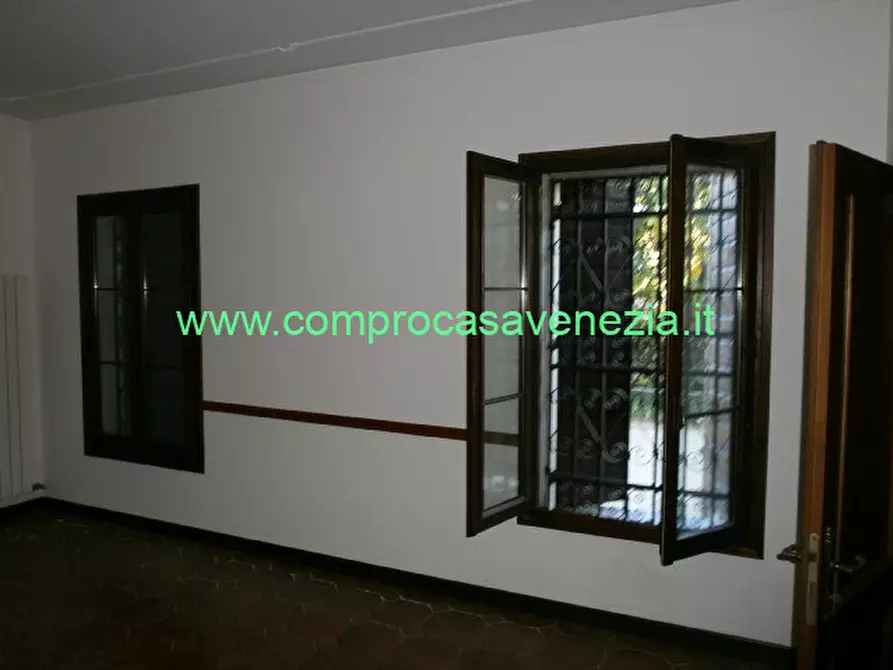 Immagine 10 di Appartamento in affitto  in viale garibaldi a Venezia