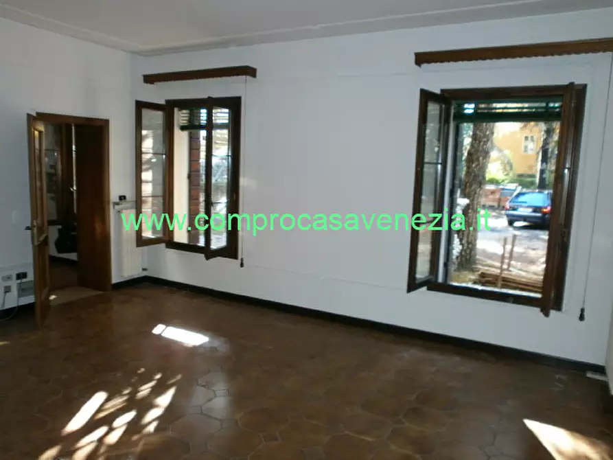 Immagine 17 di Appartamento in affitto  in viale garibaldi a Venezia