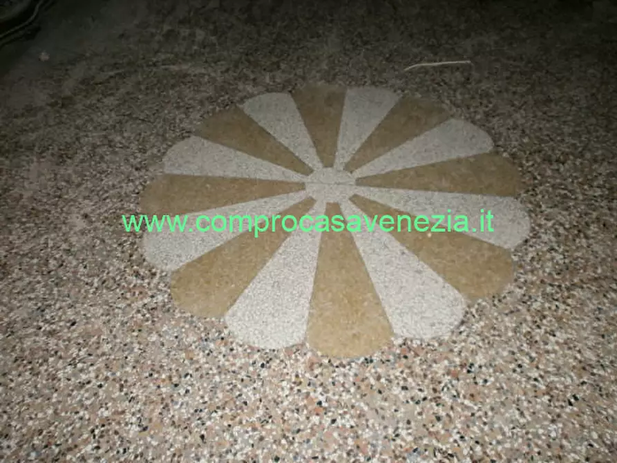 Immagine 18 di Appartamento in affitto  in viale garibaldi a Venezia