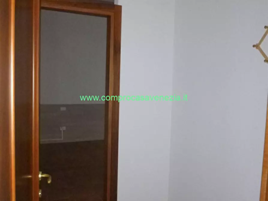 Immagine 26 di Appartamento in affitto  in viale garibaldi a Venezia