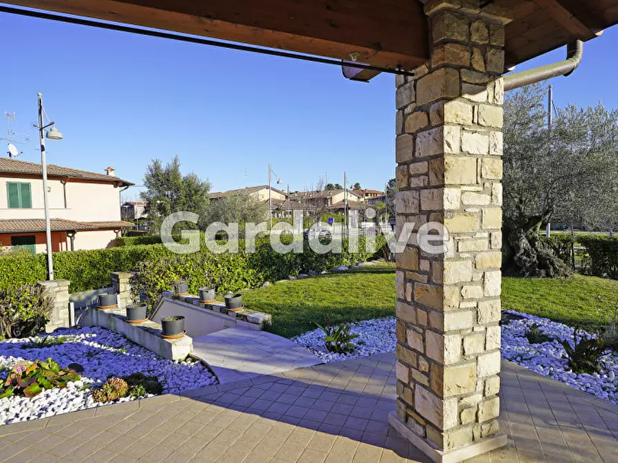 Immagine 7 di Villa in vendita  in Via Sandro Pertini a Moniga Del Garda