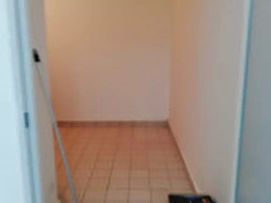 Immagine 5 di Cantina in vendita  in Via Miniera a Reggio Di Calabria