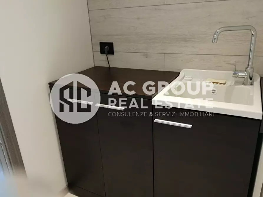 Immagine 10 di Camera in affitto  in Via F. Reina a Saronno