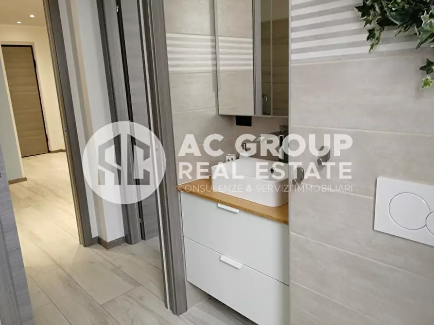 Immagine 14 di Camera in affitto  in Via F. Reina a Saronno