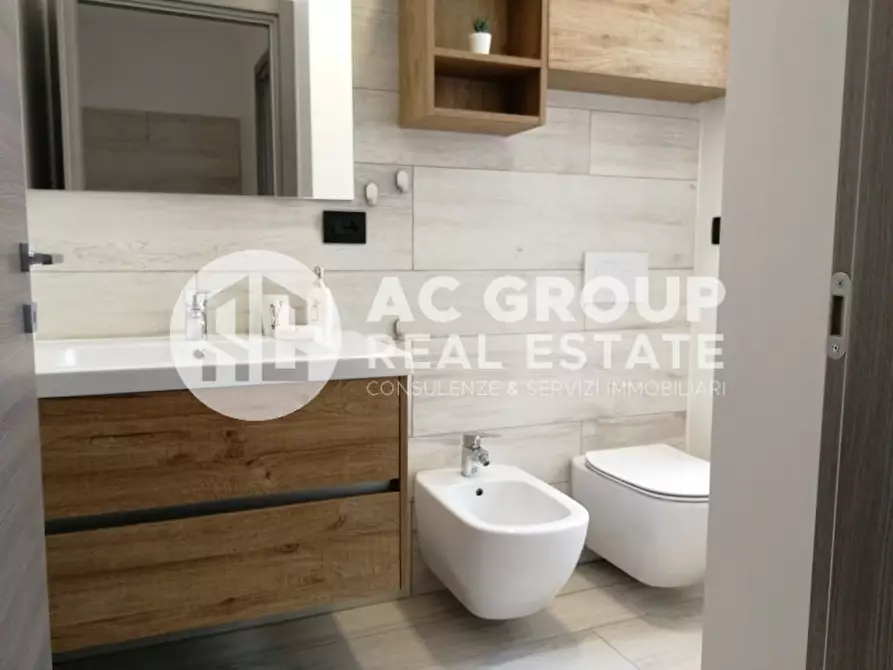 Immagine 15 di Camera in affitto  in Via F. Reina a Saronno