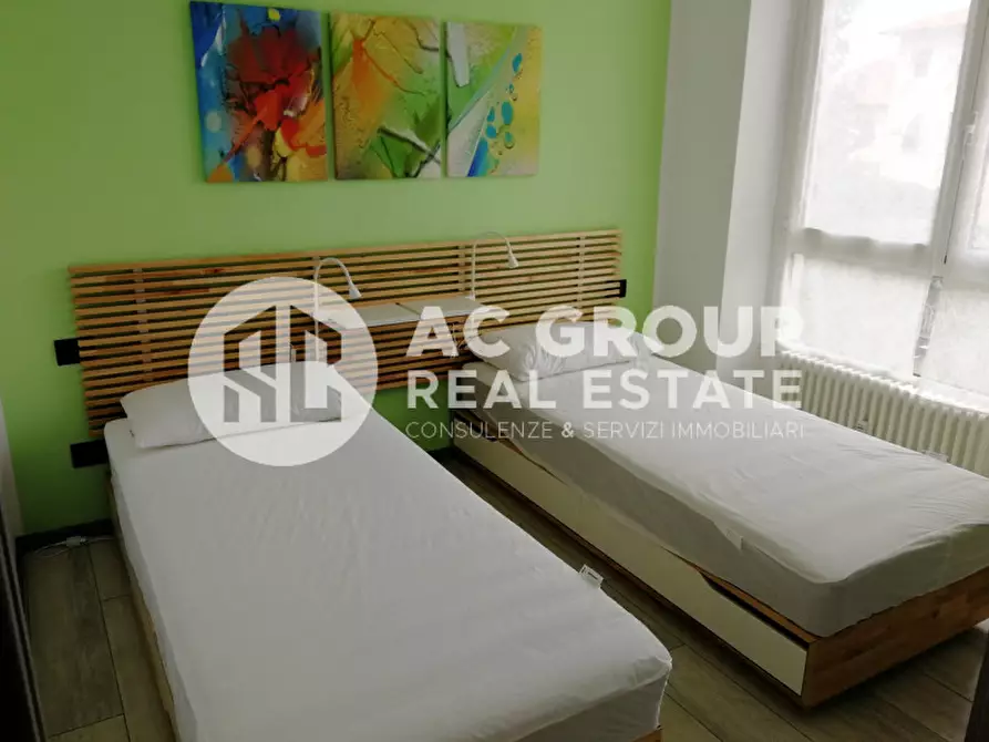 Immagine 19 di Camera in affitto  in Via F. Reina a Saronno