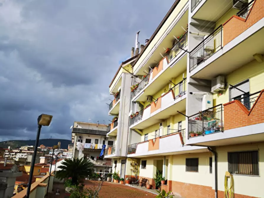 Immagine 1 di Appartamento in vendita  in VIA PIAZZA BERLINGUER a Eboli