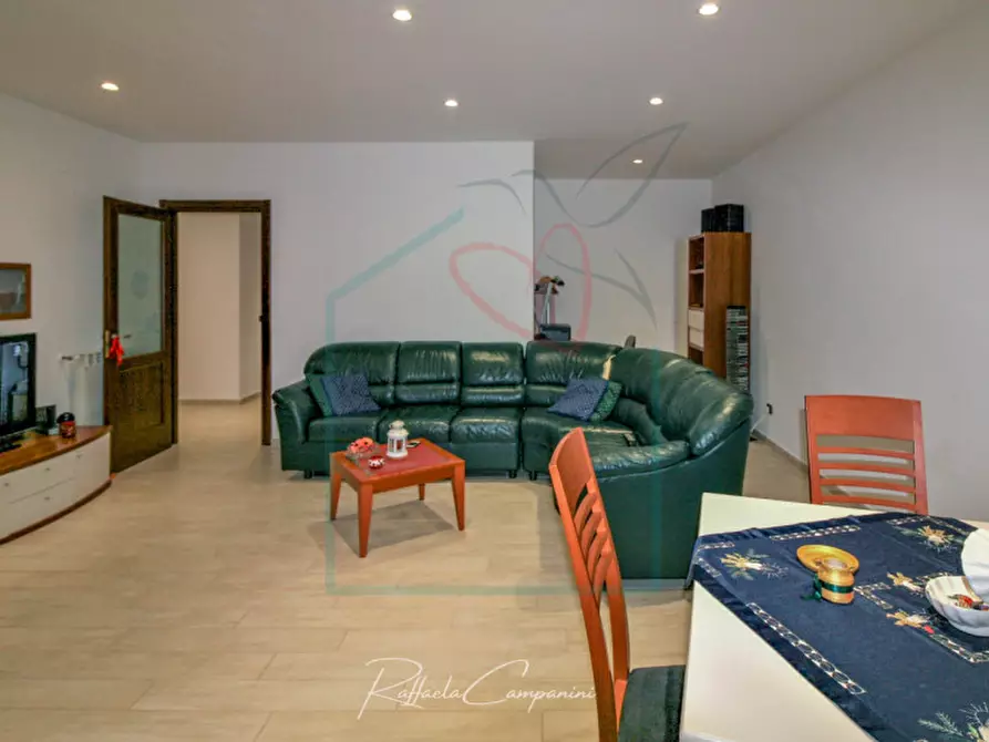 Immagine 1 di Appartamento in vendita  in Via Camisano 120 a Ameglia