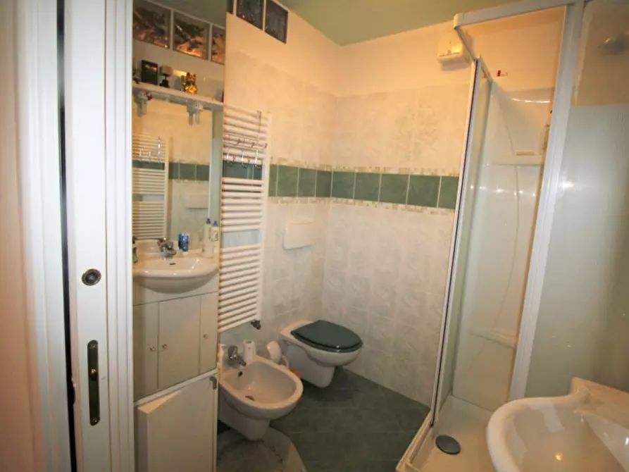 Immagine 19 di Appartamento in vendita  in Viale Barberino a Cavriglia