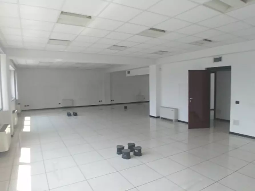 Immagine 6 di Ufficio in affitto  in VIA GROSIO a Milano