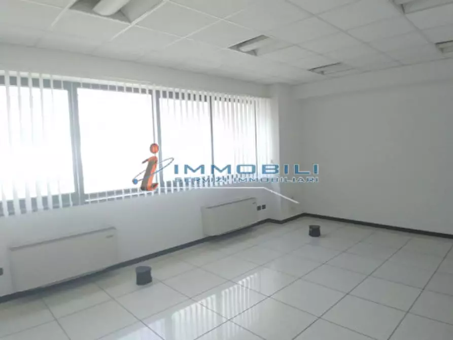 Immagine 4 di Ufficio in affitto  in VIA GROSIO a Milano