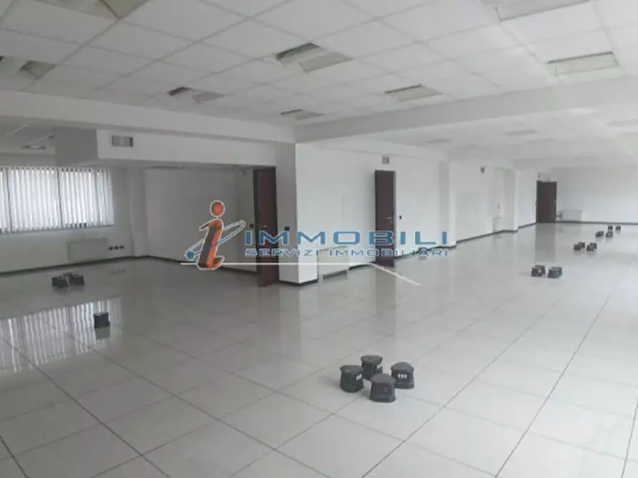 Immagine 9 di Ufficio in affitto  in VIA GROSIO a Milano