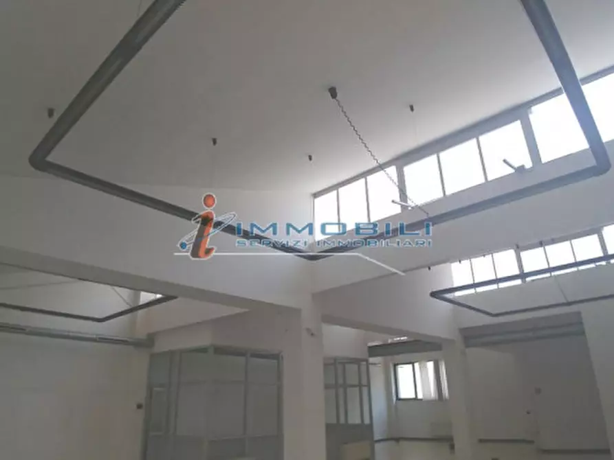 Immagine 24 di Ufficio in affitto  in VIA GROSIO a Milano