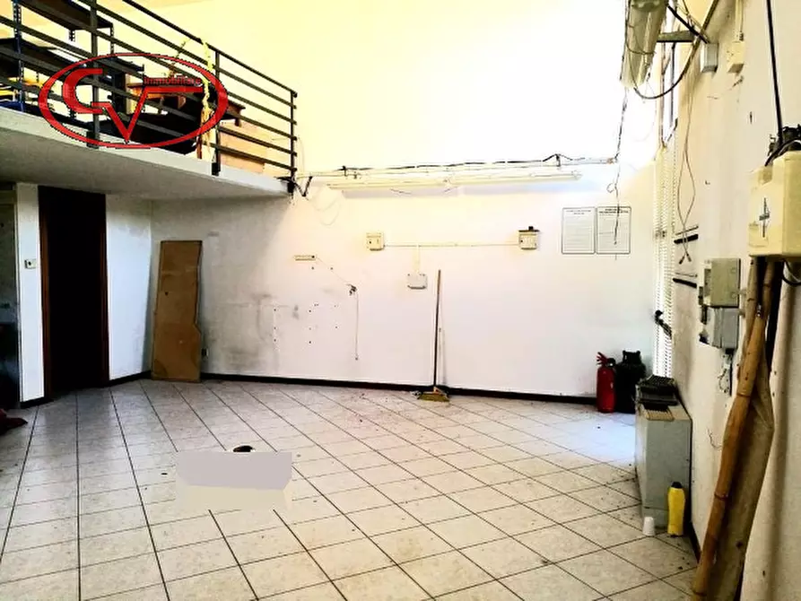 Immagine 5 di Laboratorio in vendita  in Via Barducci a San Giovanni Valdarno