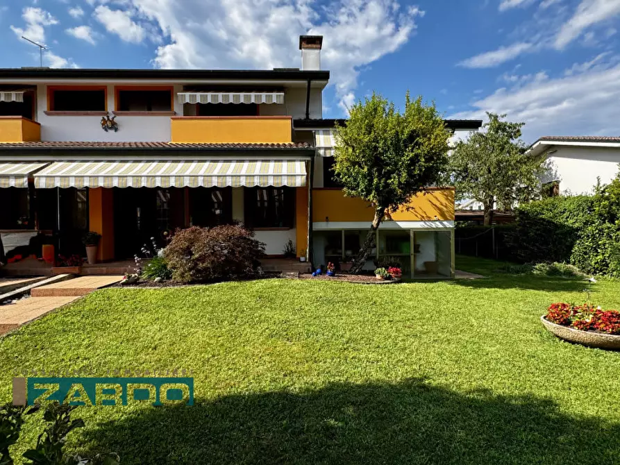 Immagine 1 di Casa bifamiliare in vendita  in via roma 36 a Altivole