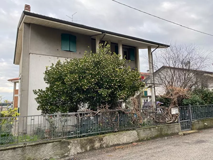 Immagine 1 di Casa indipendente in vendita  a Santarcangelo Di Romagna