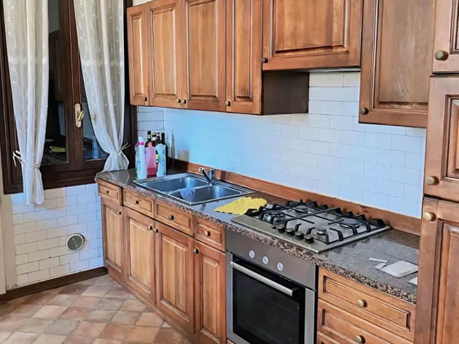 Immagine 1 di Villa in vendita  in Via Brugnari a Castelfranco Veneto