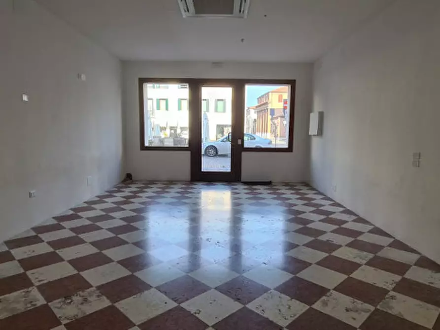Immagine 5 di Negozio in affitto  in Via Francesco Maria Preti 41 a Castelfranco Veneto
