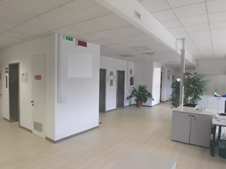 Immagine 6 di Ufficio in affitto  in VIA GALLARATE a Milano