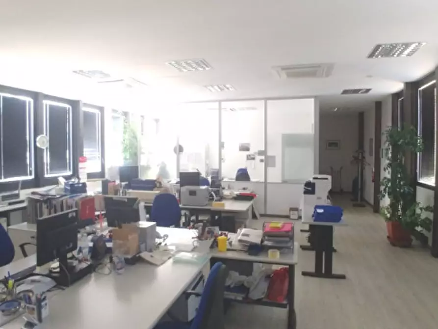 Immagine 21 di Ufficio in affitto  in VIA GALLARATE a Milano