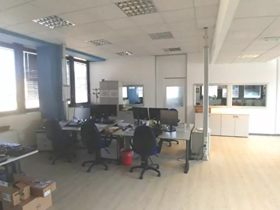 Immagine 11 di Ufficio in affitto  in VIA GALLARATE a Milano