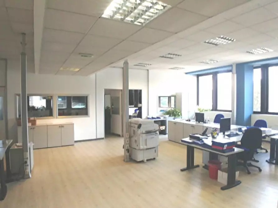 Immagine 12 di Ufficio in affitto  in VIA GALLARATE a Milano