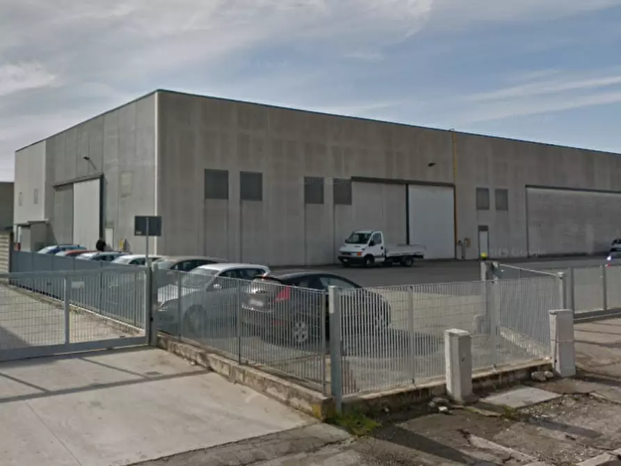 Immagine 2 di Capannone industriale in affitto  in Via Watt a Piazzola Sul Brenta