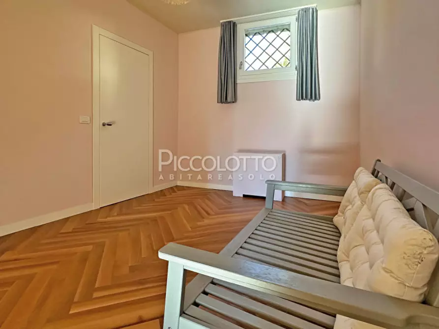 Immagine 33 di Appartamento in vendita  in via Santa Caterina a Asolo