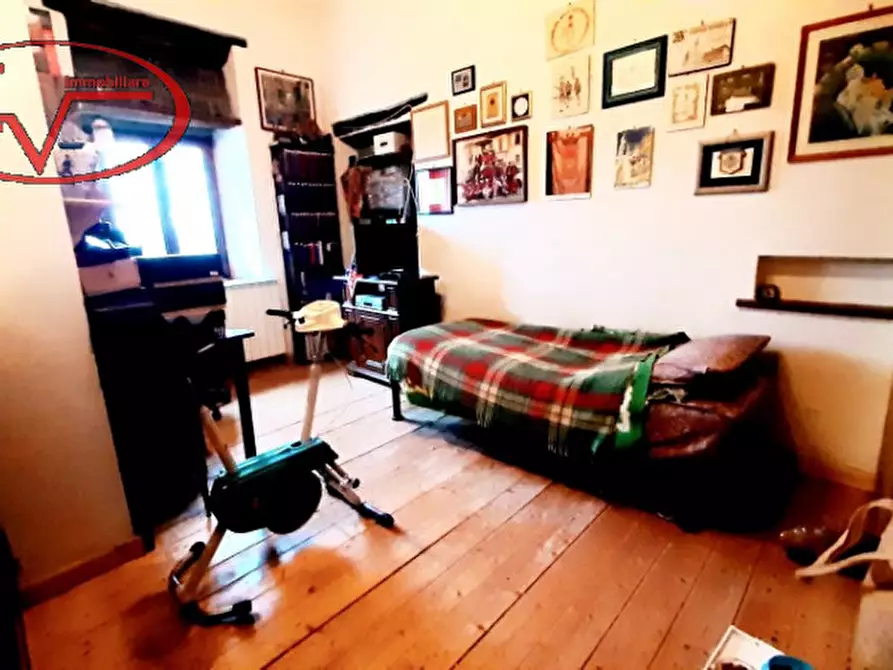 Immagine 5 di Appartamento in vendita  in Viale Barberino a Cavriglia