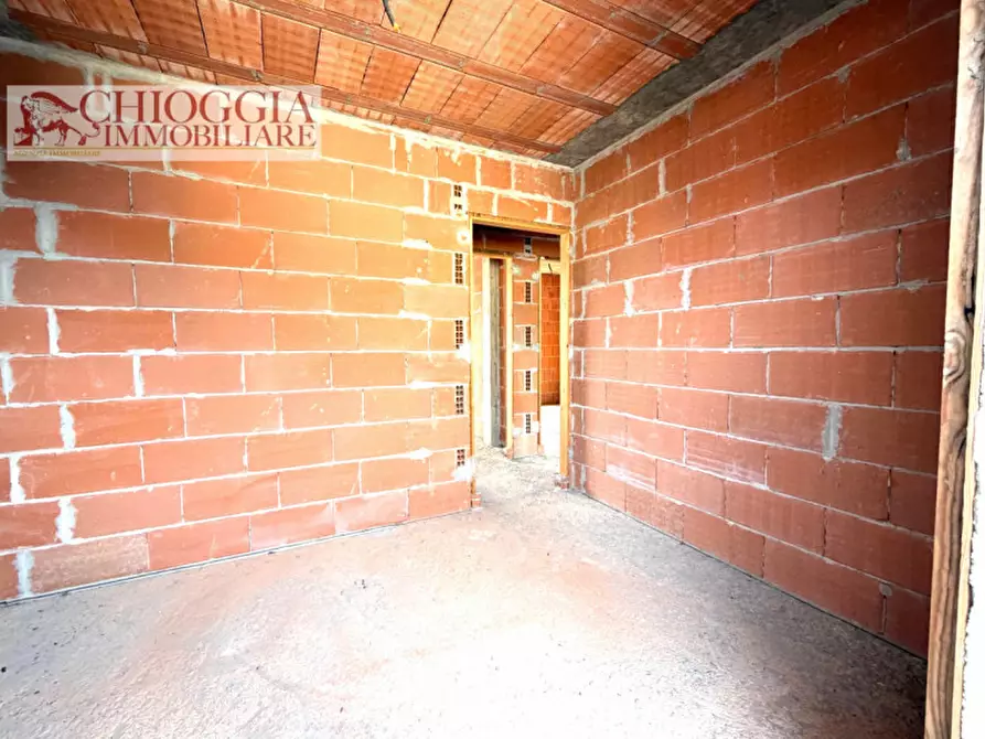 Immagine 9 di Casa bifamiliare in vendita  in Via Pascolon a Chioggia