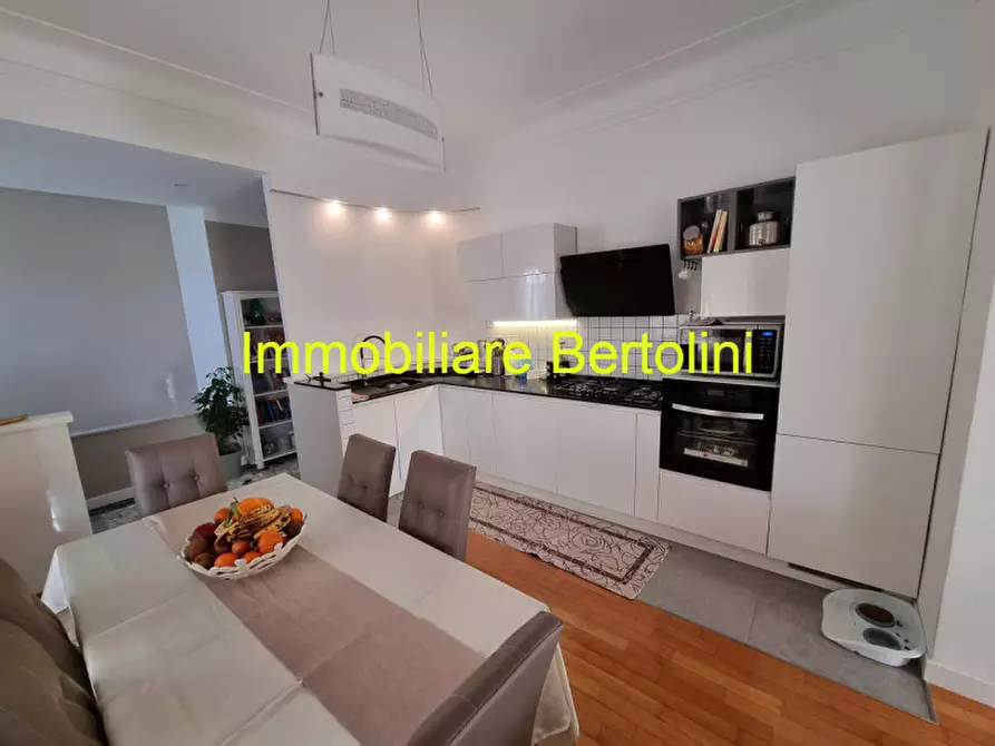 Immagine 4 di Casa trifamiliare in vendita  a San Remo