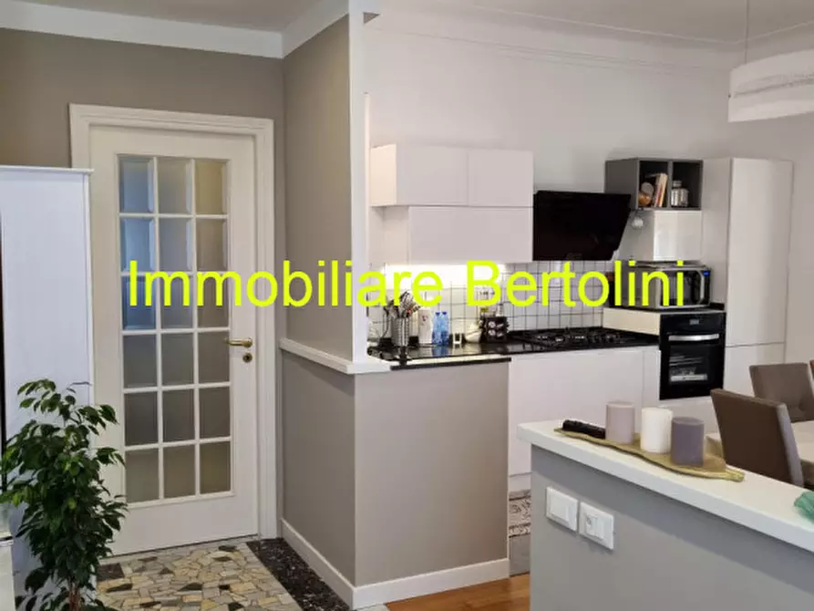 Immagine 8 di Casa trifamiliare in vendita  a San Remo