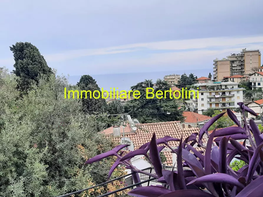 Immagine 29 di Casa trifamiliare in vendita  a San Remo