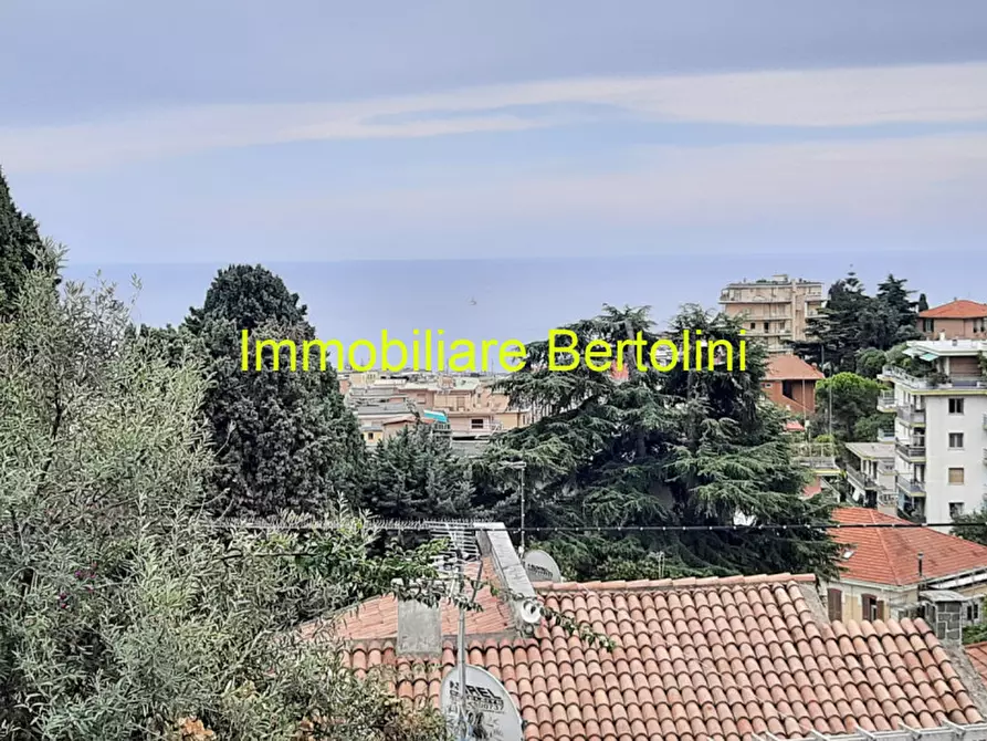 Immagine 30 di Casa trifamiliare in vendita  a San Remo
