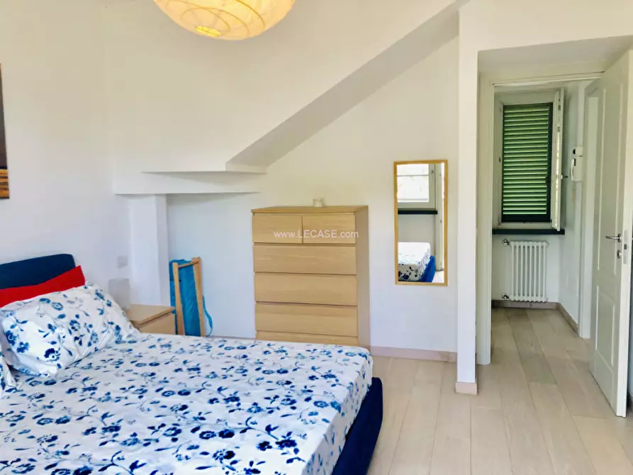 Immagine 4 di Casa bifamiliare in vendita  in via Canova a Forte Dei Marmi