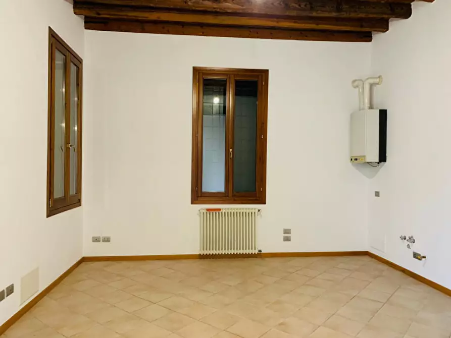 Immagine 1 di Appartamento in vendita  in Via Principe Amedeo a Este