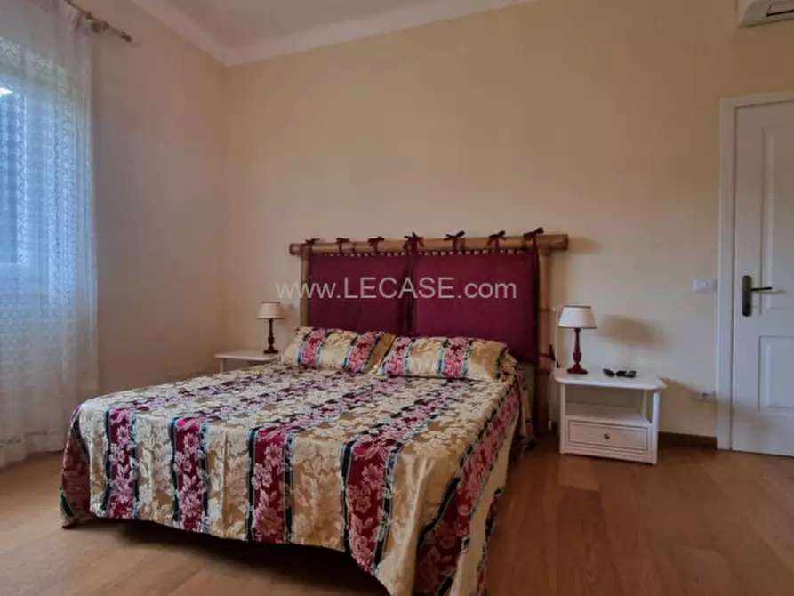 Immagine 10 di Villa in vendita  in via Piave a Forte Dei Marmi