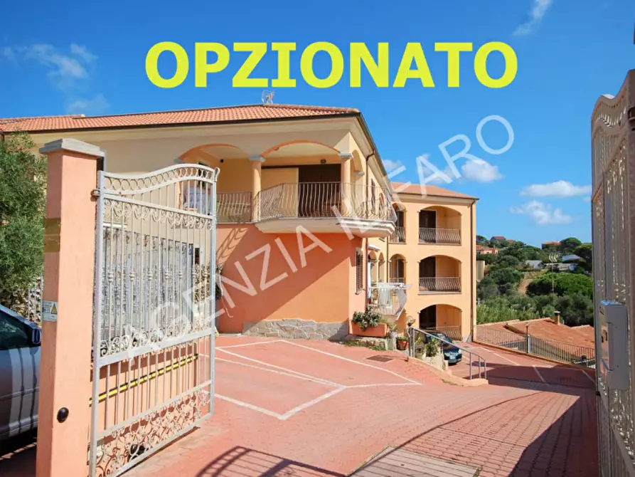 Immagine 1 di Appartamento in vendita  in Via Chiusedda a La Maddalena