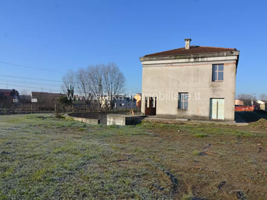 Immagine 3 di Negozio in vendita  in Via del commercio a Montagnana