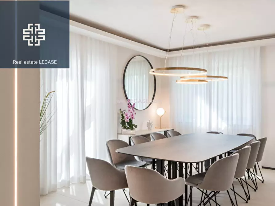 Immagine 6 di Villa in vendita  in via Fratelli Cervi a Forte Dei Marmi